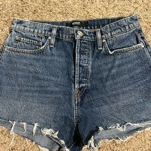NWOT Hudson Cara Classic Short Size 30